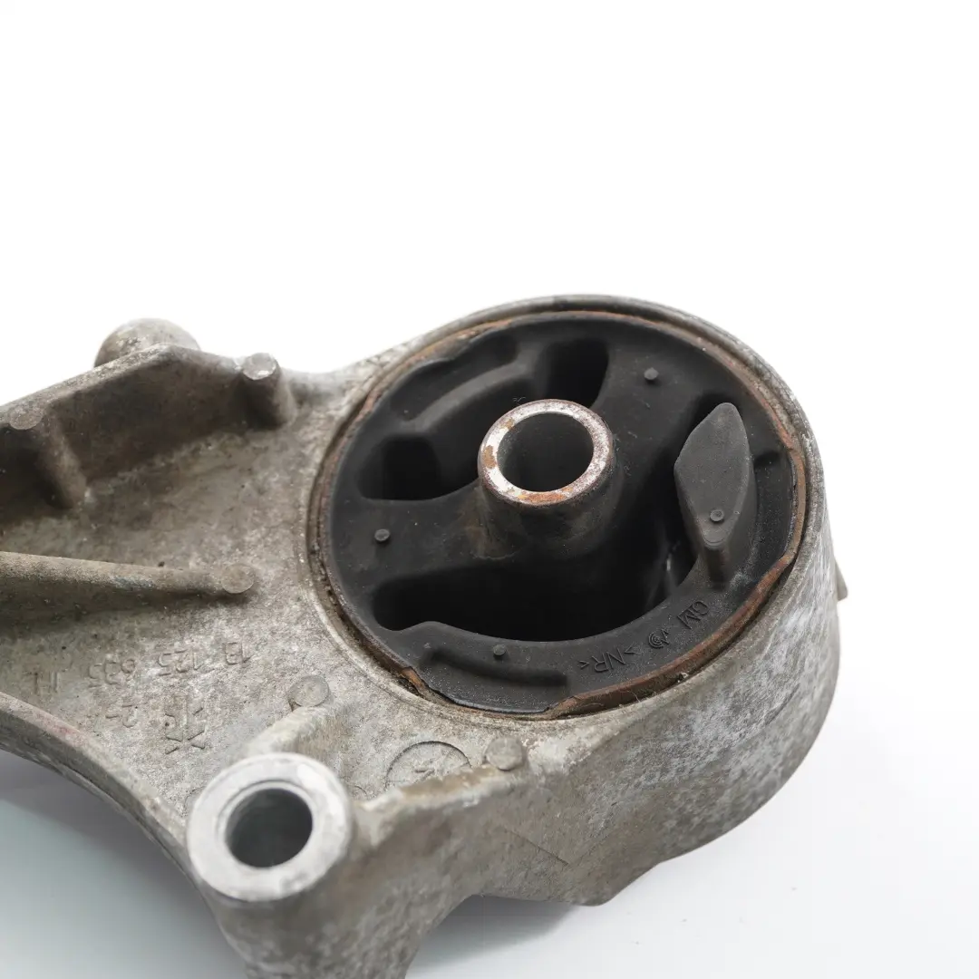 Support moteur avant 13125635 pour Opel Astra H Zafira B 1.7 CDTI Diesel à propos du numéro de pièce 13125635 Opel Astra H Zafira B 1.7 CDTI Diesel Support moteur avant 13125635 - SKU 13125635 - Numéro de pièce 13125635
