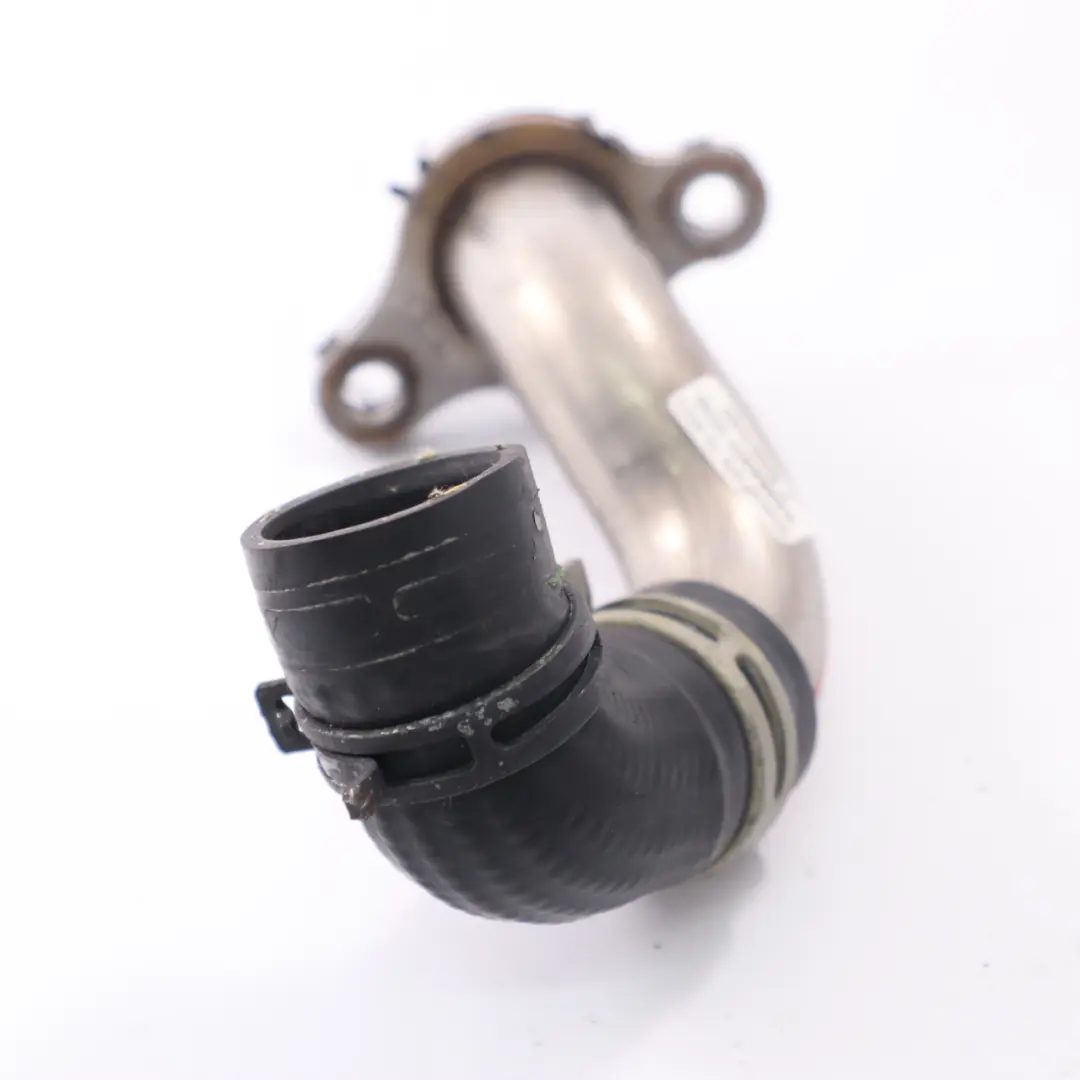 Tuyau Recirculation Gaz D'Échappement EGR pour Renault Trafic III 1.6 Diesel à propos du numéro de pièce 131593R Renault Trafic III 1.6 Diesel Tuyau Recirculation Gaz D'Échappement EGR - SKU 131593R - Numéro de pièce 131593R