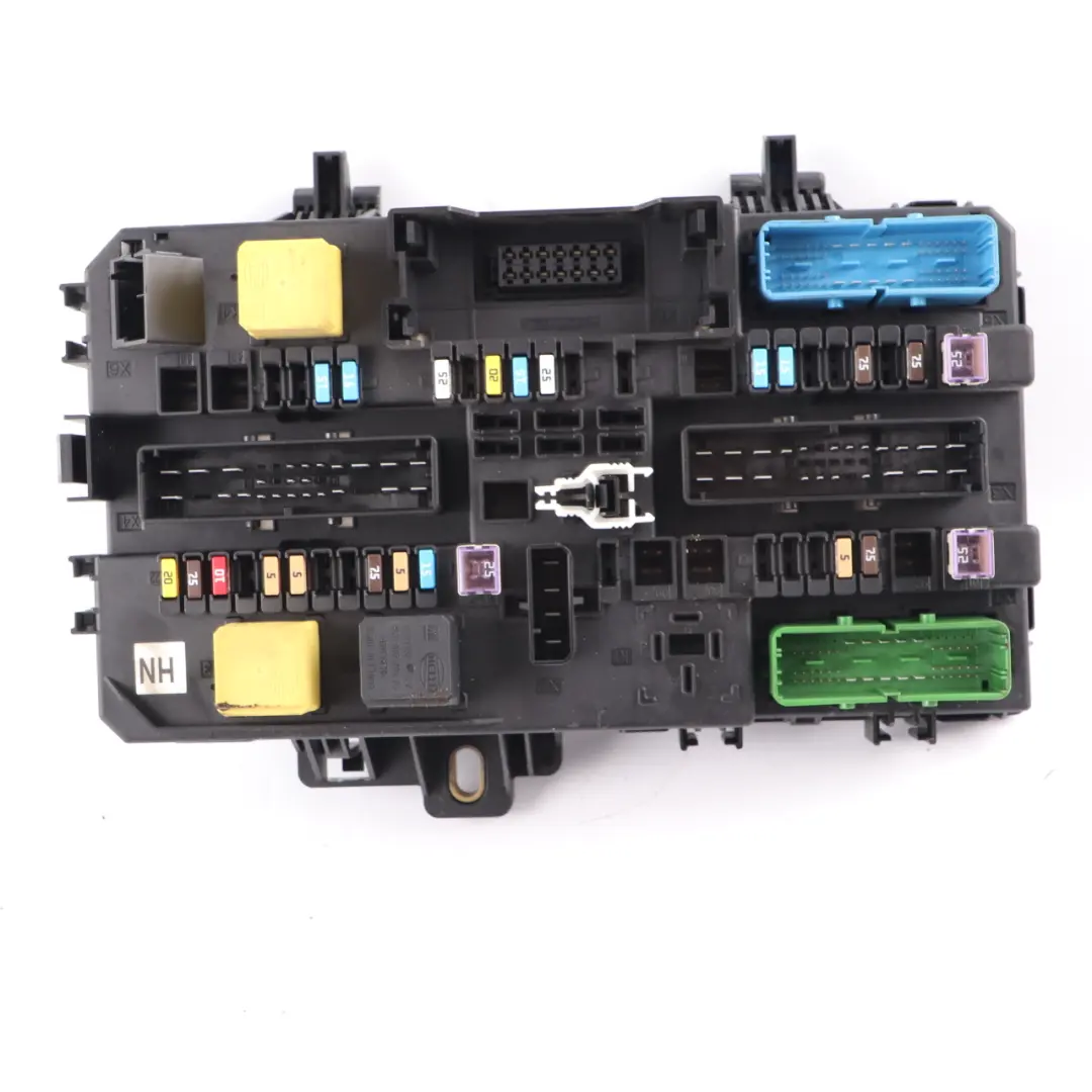 Fuse Box Relay Control Unit Module to Vauxhall Opel Zafira B with Part number 13220829M Vauxhall Opel Zafira B Fuse Box Relay Control Unit Module - SKU 13220829M - Part number 13220829M