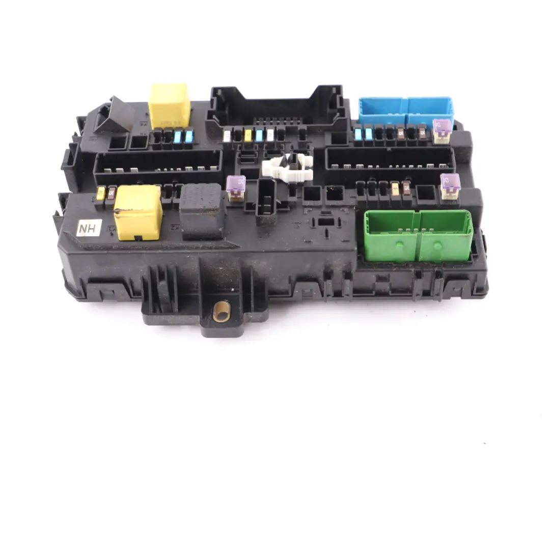 Fuse Box Relay Control Unit Module to Vauxhall Opel Zafira B with Part number 13220829M Vauxhall Opel Zafira B Fuse Box Relay Control Unit Module - SKU 13220829M - Part number 13220829M