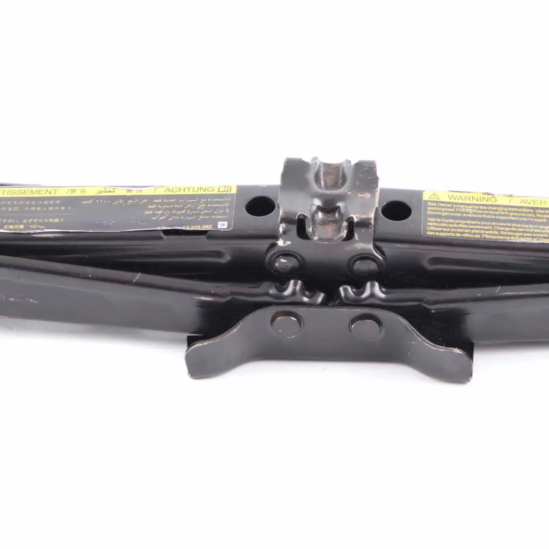 Lewarek Podnośnik Kół do Opel Astra Vectra Zafira o numerze 13500010 Opel Astra Vectra Zafira Lewarek Podnośnik Kół - SKU 13500010 - Numer Części 13500010