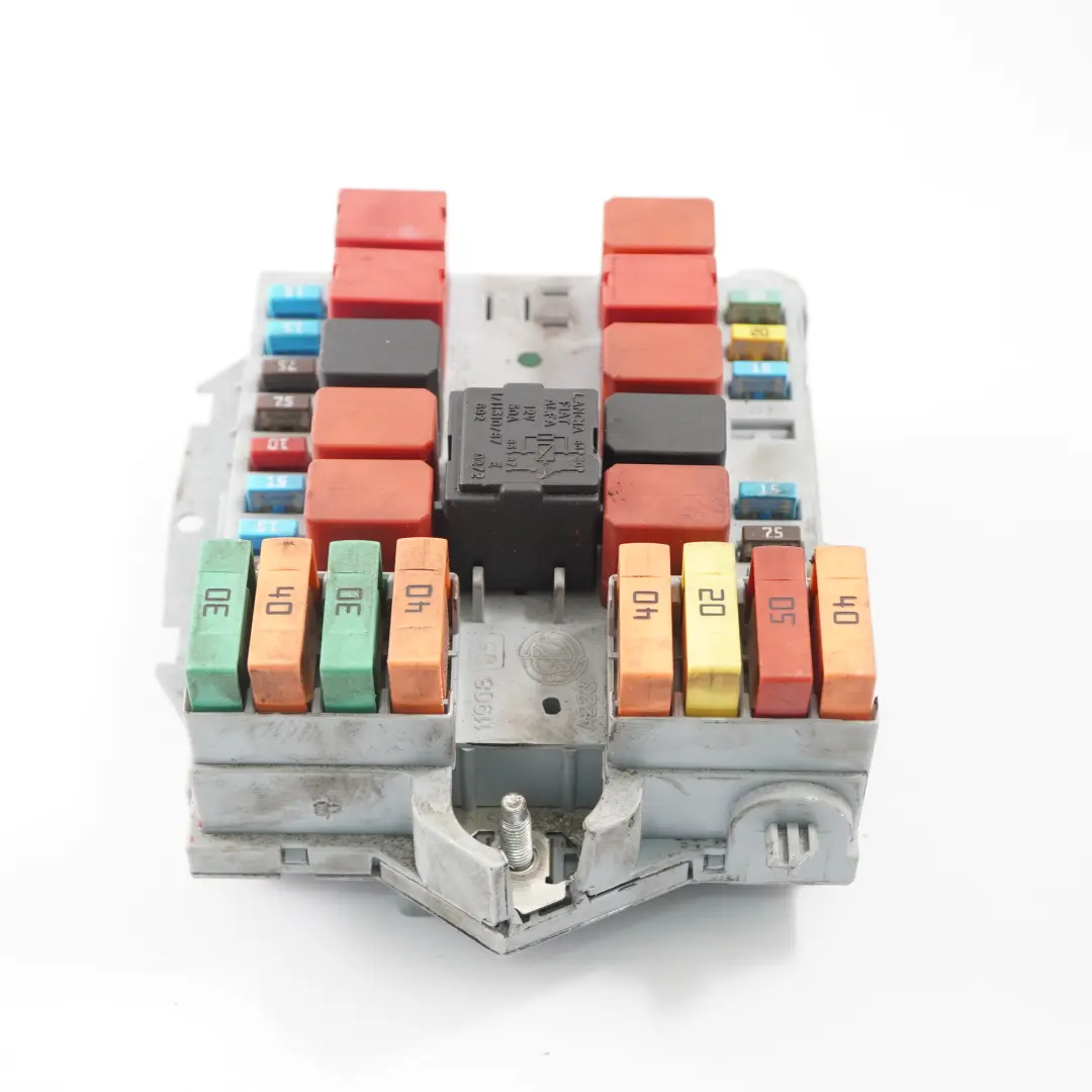  Citroen Jumper Peugeot Boxer Fiat Ducato Caja fusibles Unidad control - SKU 1367661080 - Número de pieza 1367661080