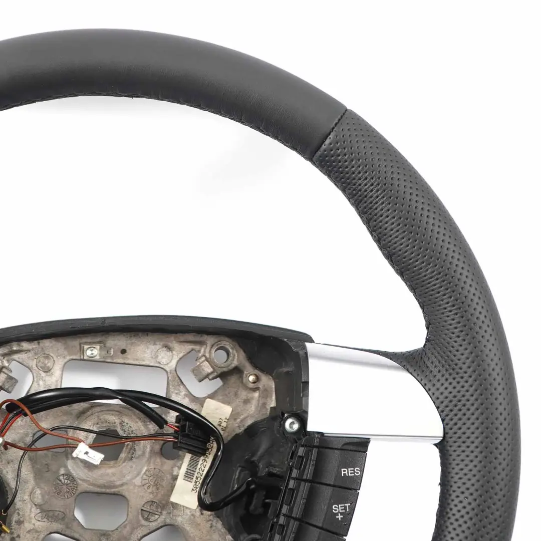 NUEVO Volante de cuero negro multifunción para Ford Transit MK7 con número de pieza 1372294 Ford Transit MK7 NUEVO Volante de cuero negro multifunción - SKU 1372294-1 - Número de pieza 1372294