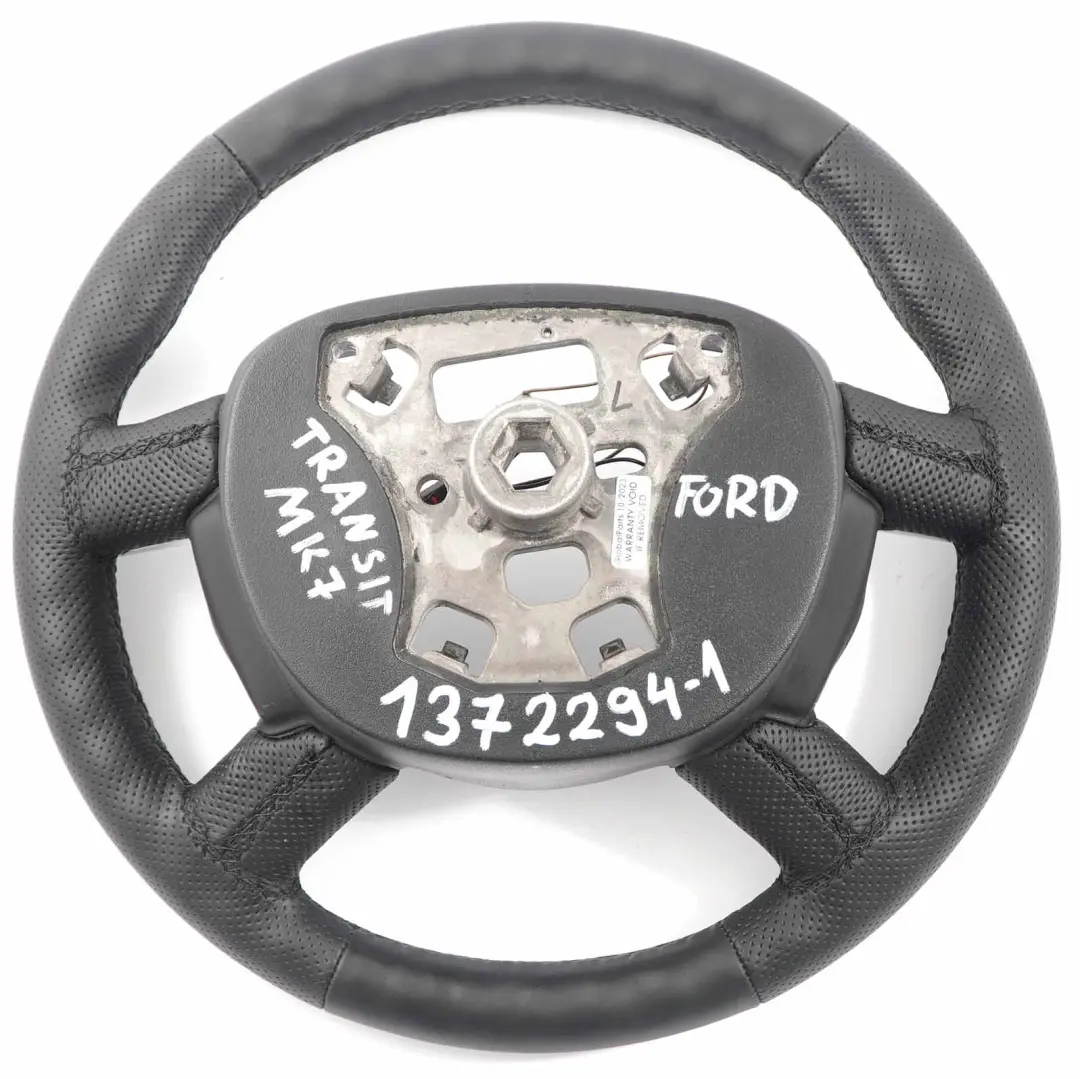 Volant cuir noir multifonction pour Ford Transit MK7 NEW à propos du numéro de pièce 1372294 Ford Transit MK7 NEW Volant cuir noir multifonction - SKU 1372294-1 - Numéro de pièce 1372294