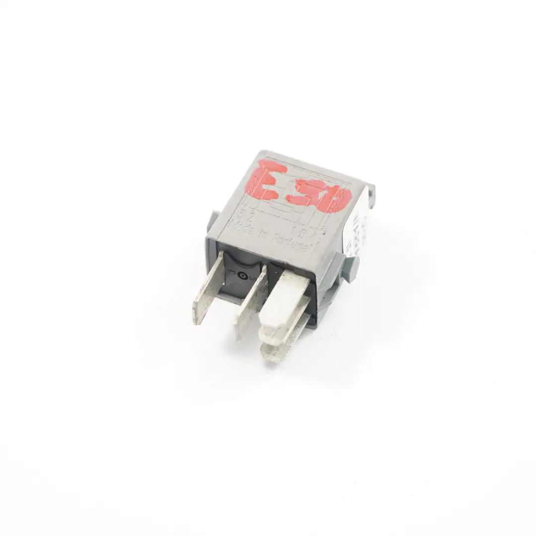 Minirelais Wechsler grau Grey Grau für BMW 3 5 7 E36 E38 E90 E91 F10 F11 mit Teilenummer 1393415 BMW 3 5 7 E36 E38 E90 E91 F10 F11 Minirelais Wechsler grau Grey Grau - SKU 1393415 - Teilenummer 1393415