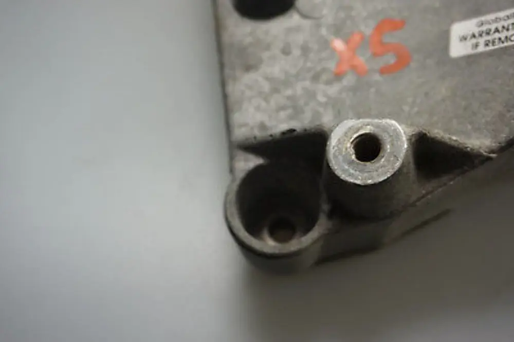 BMW E38 E39 E46 X5 E53 Łapa wspornik kompresora - SKU 1432237 - Numer Części 1432237
