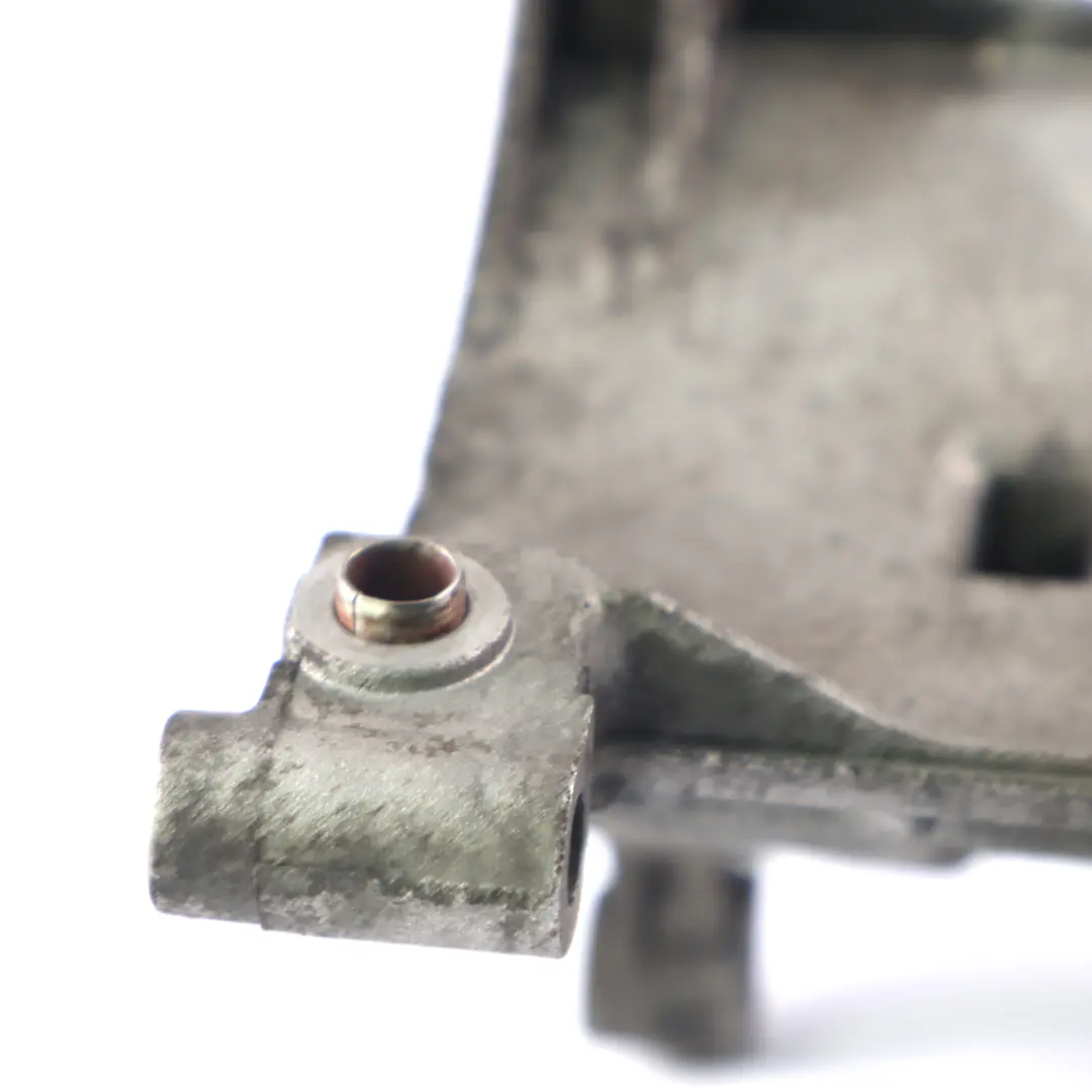 Staffa del compressore del clima BMW E46 M43 Supporto di montaggio per con numero di parte 1433507 Staffa del compressore del clima BMW E46 M43 Supporto di montaggio - SKU 1433507 - Numero di parte 1433507