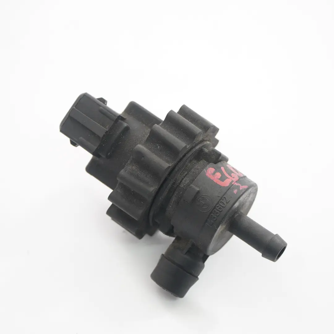 Breather Valve to BMW E39 E46 E60 E65 E53 Petrol Fuel Tank with Part number 1433602 BMW E39 E46 E60 E65 E53 Petrol Fuel Tank Breather Valve - SKU 1433602-2 - Part number 1433602