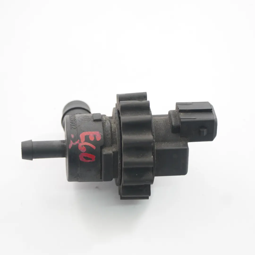 Gasolina Válvula de Respiración del Depósito para BMW E39 E46 E60 E65 E53 con número de pieza 1433602 BMW E39 E46 E60 E65 E53 Gasolina Válvula de Respiración del Depósito - SKU 1433602-2 - Número de pieza 1433602