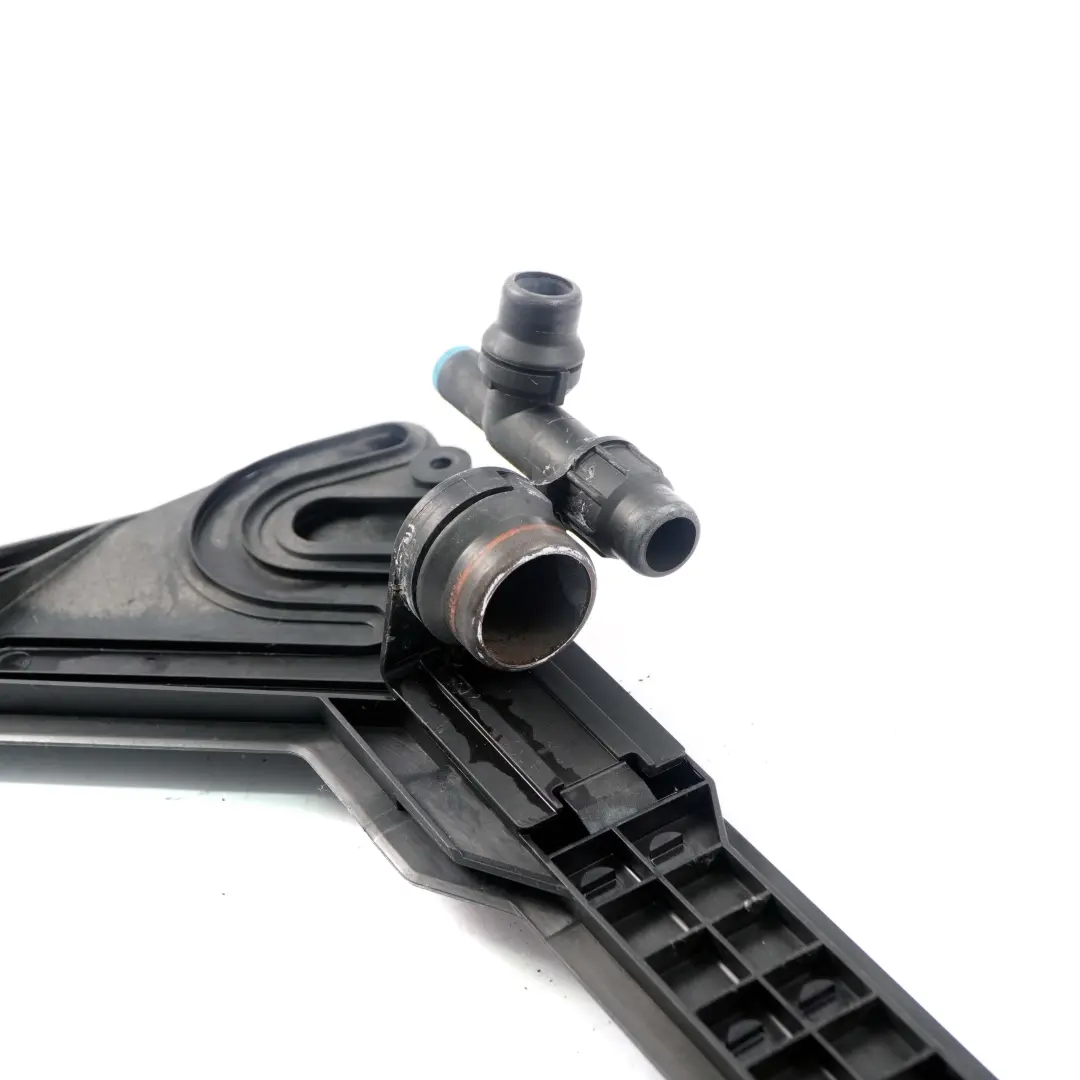 Uchwyt mocowanie zbiornika wyrównawczego do BMW E46 o numerze 1436250 BMW E46 Uchwyt mocowanie zbiornika wyrównawczego - SKU 1436250 - Numer Części 1436250