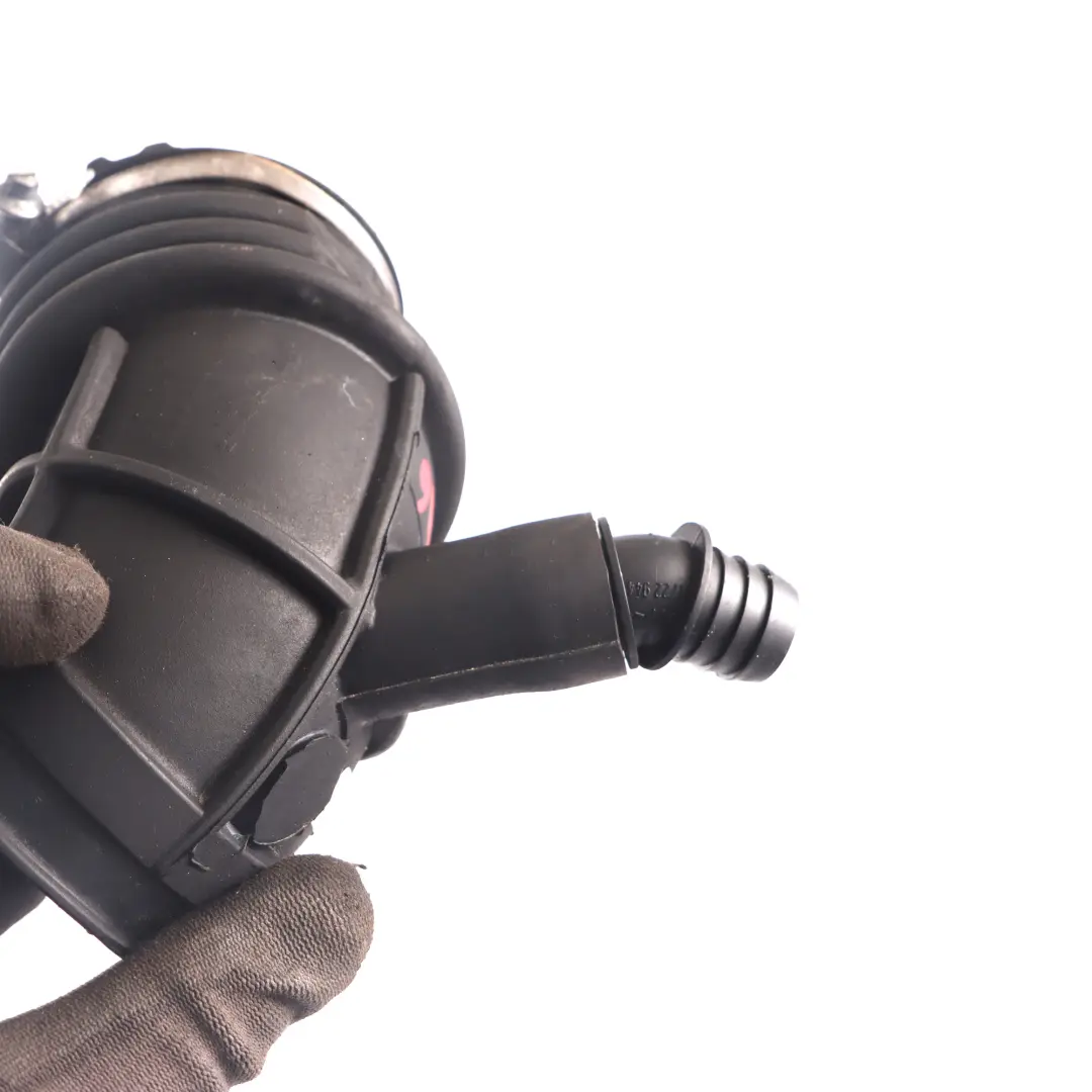 M43 Stivale di gomma Tubo aspirazione del flusso massa Sensore per BMW E46 con numero di parte 1437355 BMW E46 M43 Stivale di gomma Tubo aspirazione del flusso massa Sensore - SKU 1437355 - Numero di parte 1437355