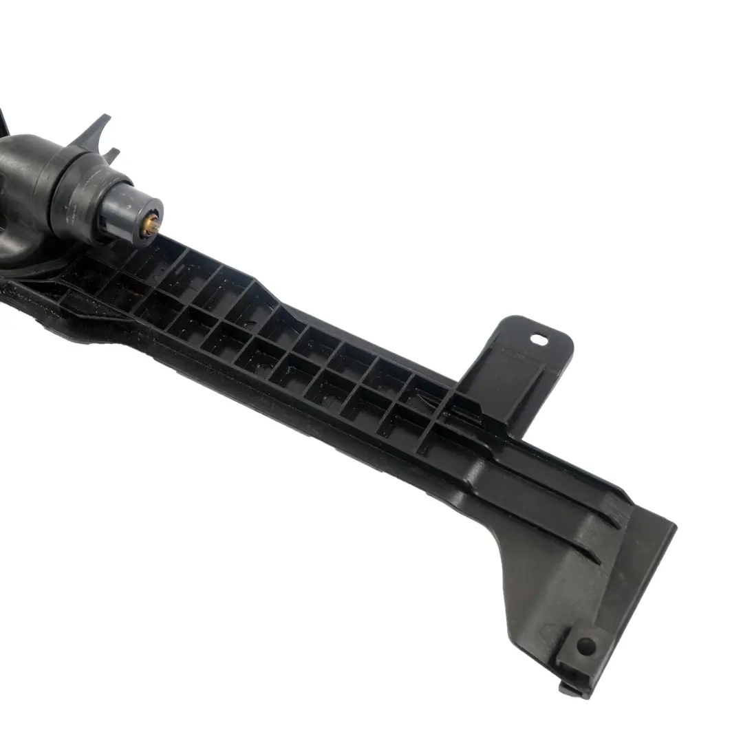 Tanque De Expansion De Refrigerante Soporte De Radiador para BMW X5 E53 con número de pieza 1438819 BMW X5 E53 Tanque De Expansion De Refrigerante Soporte De Radiador - SKU 1438819-2 - Número de pieza 1438819