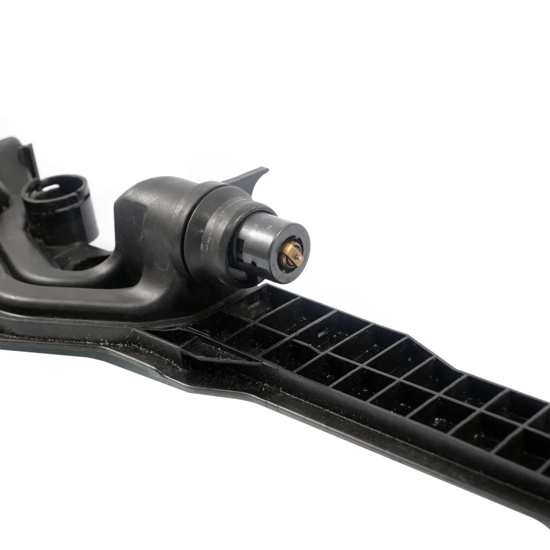 Serbatoio d'acqua espansione liquido refrigerante supporto radiatore per BMW X5 E53 con numero di parte 1438819 BMW X5 E53 Serbatoio d'acqua espansione liquido refrigerante supporto radiatore - SKU 1438819-2 - Numero di parte 1438819