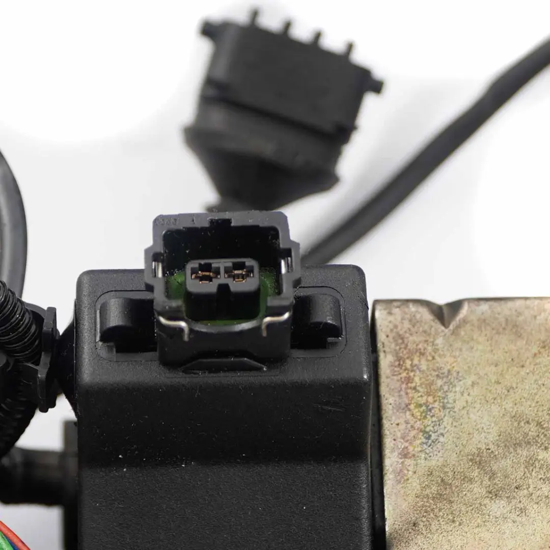 M62 Wiązka Kabel Silnika do BMW E53 4.4 o numerze 1438902 BMW E53 4.4 M62 Wiązka Kabel Silnika - SKU 1438902 - Numer Części 1438902