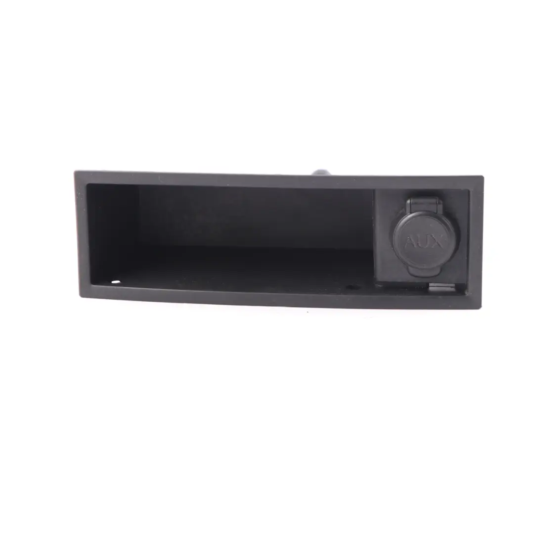  Citroen Dispatch Peugeot Expert Centre Console Storage AUX USB Port - SKU 1440061977 - Part number 1440061977
