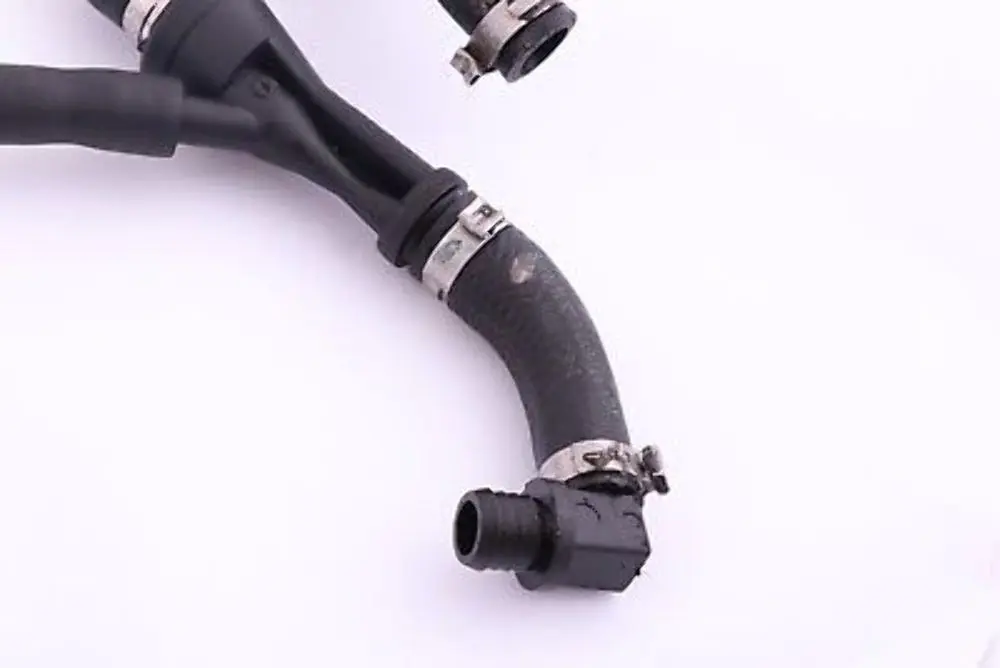 Vacuum Valve Sucking Jet Pump to BMW 5 7 X5 Series E38 E39 E53 with Part number 1440135 BMW 5 7 X5 Series E38 E39 E53 Vacuum Valve Sucking Jet Pump - SKU 1440135 - Part number 1440135