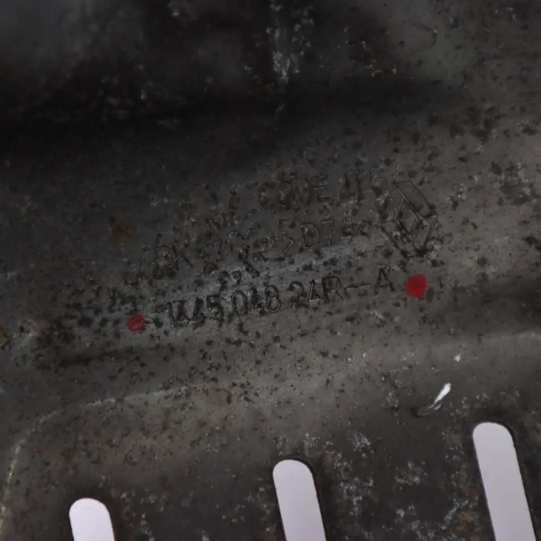 Plaque protection thermique pour Renault Trafic III 1.6 dCi à propos du numéro de pièce 144504824R Renault Trafic III 1.6 dCi Plaque protection thermique - SKU 144504824R - Numéro de pièce 144504824R