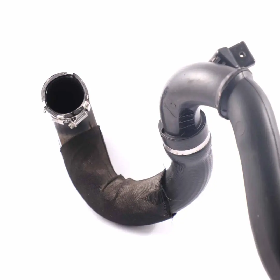 Pipe Hose to Renault Trafic II Vauxhall Vivaro 2.0 DCI Turbo Intercooler with Part number 144602126R Renault Trafic II Vauxhall Vivaro 2.0 DCI Turbo Intercooler Pipe Hose - SKU 144602126R - Part number 144602126R