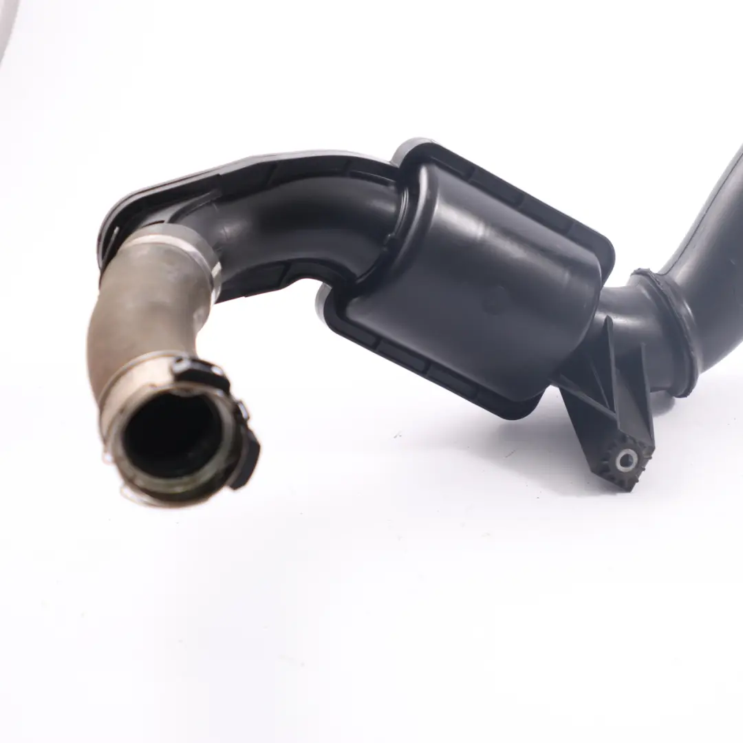 Ladeluft Kühler Rohr Schlauch für Renault Trafic II Vivaro 2.0 DCI Turbo mit Teilenummer 144602126R Renault Trafic II Vivaro 2.0 DCI Turbo Ladeluft Kühler Rohr Schlauch - SKU 144602126R - Teilenummer 144602126R