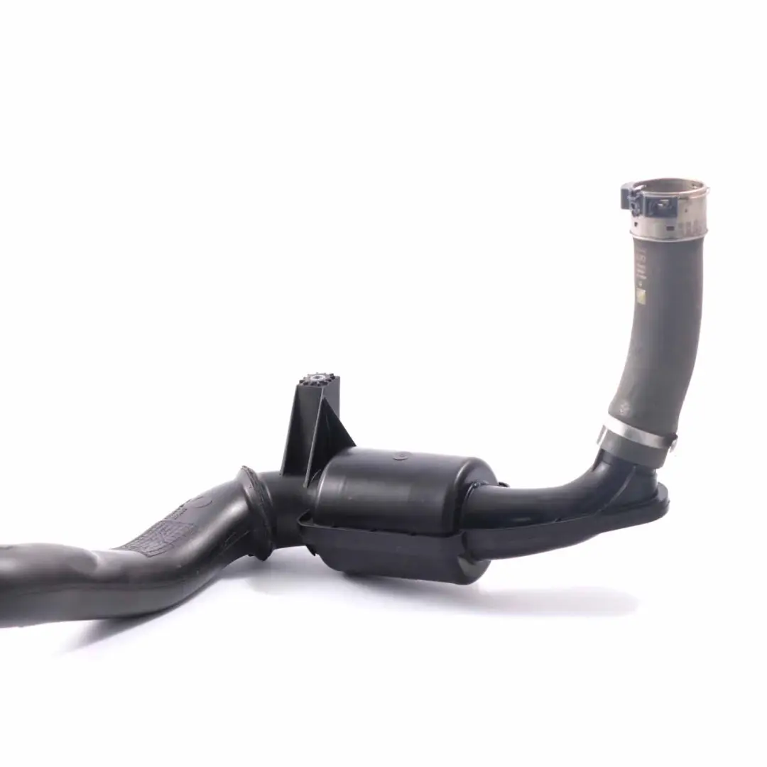 Tuyau d'intercooler turbo pour Renault Trafic II Opel Vivaro A 2.0 DCI à propos du numéro de pièce 144602126R Renault Trafic II Opel Vivaro A 2.0 DCI Tuyau d'intercooler turbo - SKU 144602126R - Numéro de pièce 144602126R