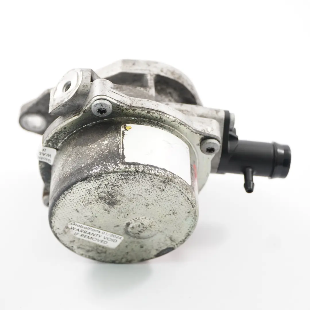 Vacuum Pump to Nissan Qashqai Juke 1.5 dCi Mercedes Renault Diesel with Part number A6072300065 Nissan Qashqai Juke 1.5 dCi Mercedes Renault Diesel Vacuum Pump - SKU 1465000Q2C - Part number A6072300065