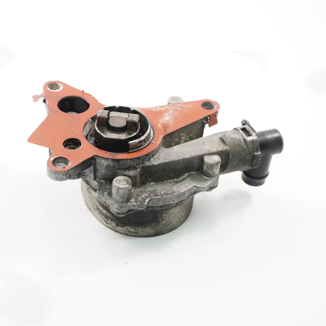 Vacuum Pump to Renault Trafic II Vauxhall Vivaro A 2.0 DCI Diesel with Part number 146502570R Renault Trafic II Vauxhall Vivaro A 2.0 DCI Diesel Vacuum Pump - SKU 146502570R - Part number 146502570R
