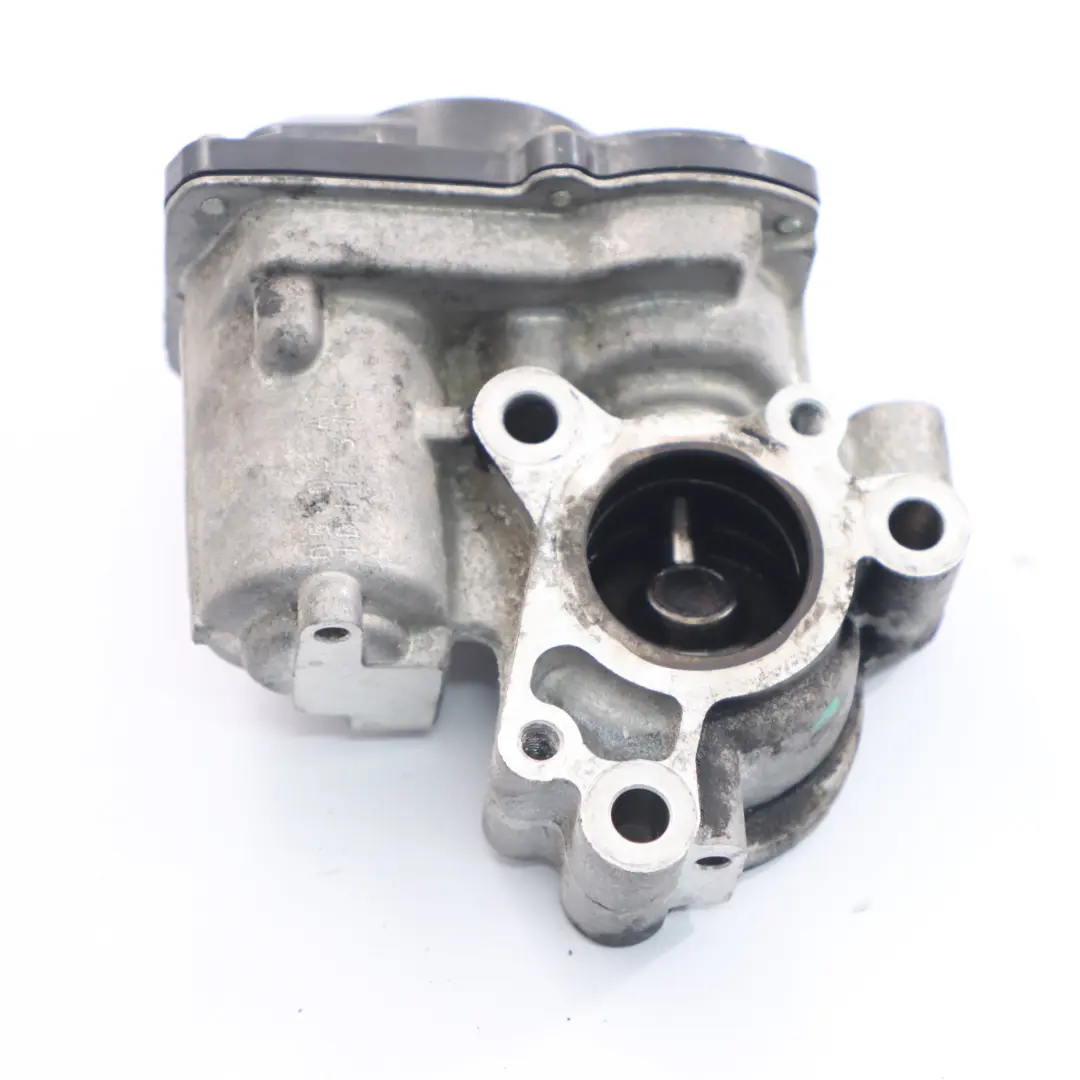 2.0dCi Diesel Valvola Gas Scarico per EGR Renault Trafic III Nissan NV300 con numero di parte 147100361R EGR Renault Trafic III Nissan NV300 2.0dCi Diesel Valvola Gas Scarico - SKU 147100361R - Numero di parte 147100361R