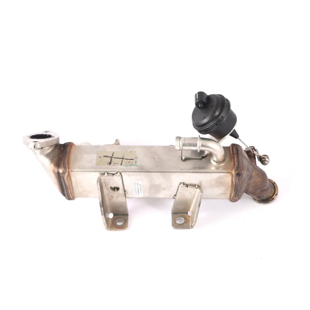 Enfriador EGR para Nissan Qashqai J10 Renault Trafic II Megane III 2.0 dCi con número de pieza 1473500QAB Nissan Qashqai J10 Renault Trafic II Megane III 2.0 dCi Enfriador EGR - SKU 1473500QAB - Número de pieza 1473500QAB