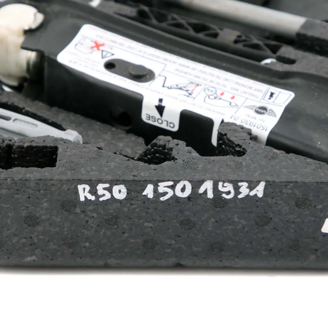 Werkzeugsatz Hebeschrauben-Haken-Schraubenschlüssel für BMW Mini Cooper R50 R52 mit Teilenummer 6779731 BMW Mini Cooper R50 R52 Werkzeugsatz Hebeschrauben-Haken-Schraubenschlüssel - SKU 1501931 - Teilenummer 6779731