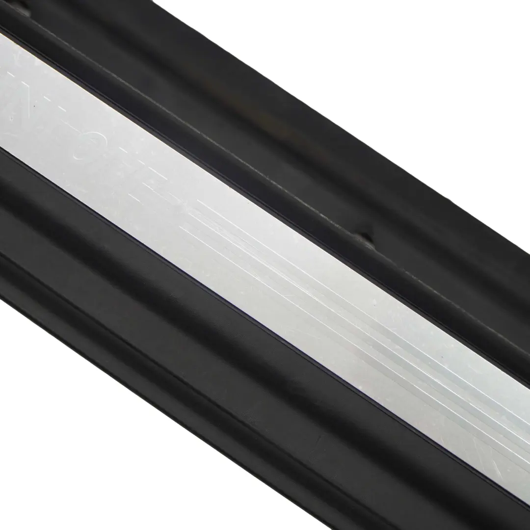 Faldon Lateral Panel Tapa Derecha Negro para Mini One R50 con número de pieza 1505862 Mini One R50 Faldon Lateral Panel Tapa Derecha Negro - SKU 1505862-1 - Número de pieza 1505862