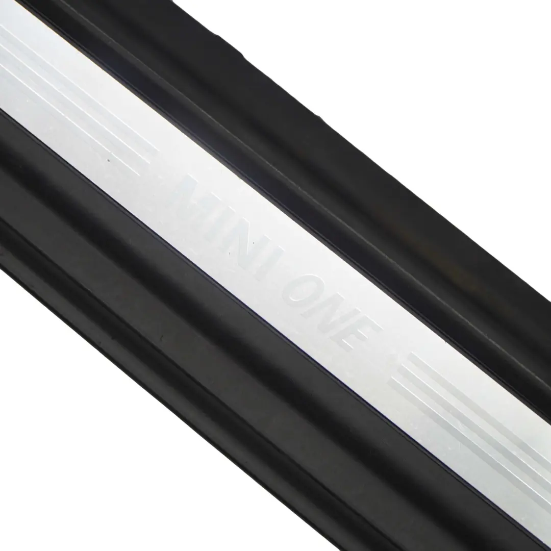 Faldon Lateral Panel Tapa Derecha Negro para Mini One R50 con número de pieza 1505862 Mini One R50 Faldon Lateral Panel Tapa Derecha Negro - SKU 1505862-1 - Número de pieza 1505862