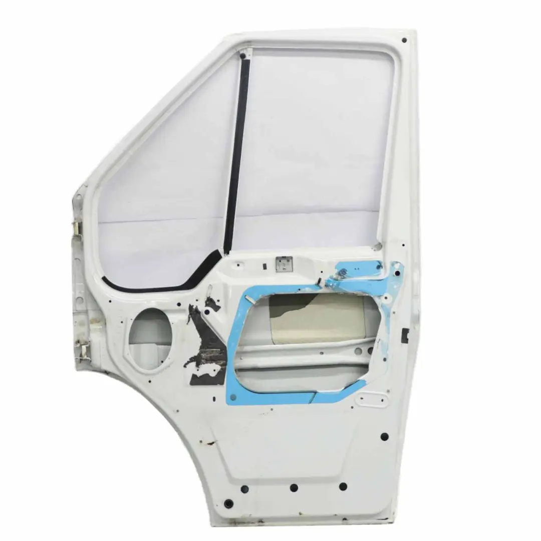 Drzwi Prawe Przednie Frozen White Z2 do Ford Transit o numerze 1717243 Ford Transit Drzwi Prawe Przednie Frozen White Z2 - SKU 1717243-FW1 - Numer Części 1717243