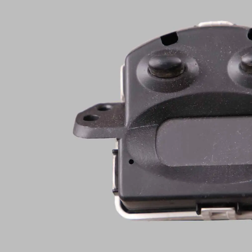 Display Digital Clock Front Roof 1514217 to Mini R50 R53 with Part number 1512950 Mini R50 R53 Display Digital Clock Front Roof 1514217 - SKU 1512950-3 - Part number 1512950