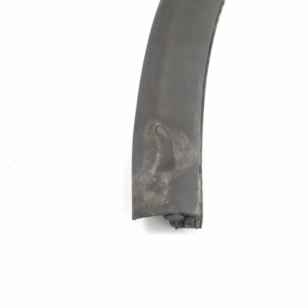 Chiusura Ermetica Lembo Anteriore Frontale per Mini Cooper One R50 R52 con numero di parte 51711514688 Mini Cooper One R50 R52 Chiusura Ermetica Lembo Anteriore Frontale - SKU 1514688 - Numero di parte 51711514688