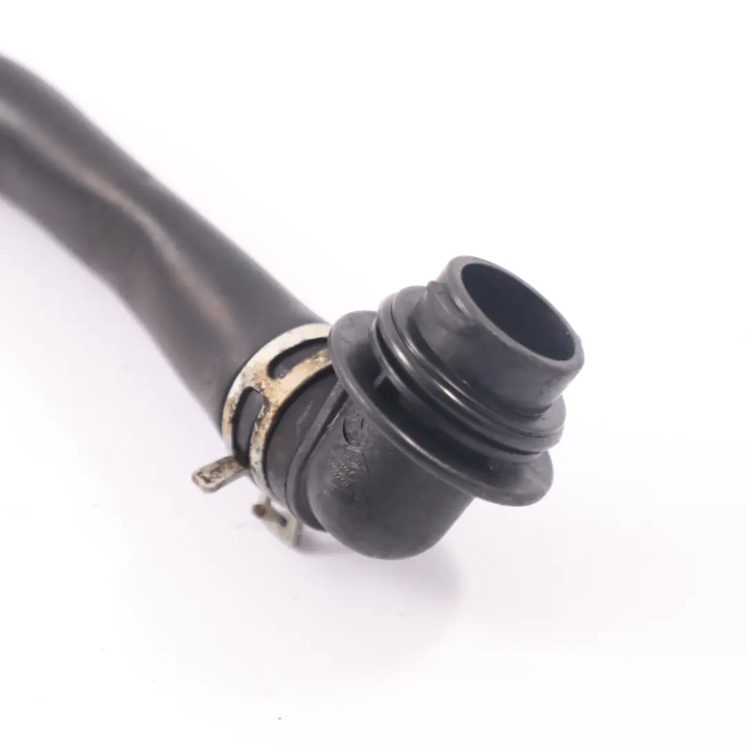 Tube de remplissage d'huile pour Renault Trafic III Vivaro B dCi Diesel à propos du numéro de pièce 152581557R Renault Trafic III Vivaro B dCi Diesel Tube de remplissage d'huile - SKU 152581557R - Numéro de pièce 152581557R