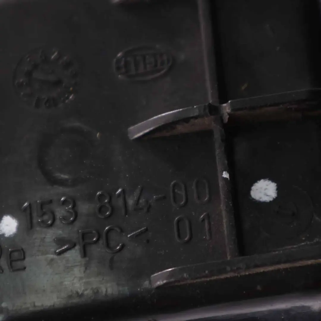 Abdeckkappe vorne rechts Scheinwerfer Scheinwerferblende für Audi A6 C5 mit Teilenummer 153 814-00 Audi A6 C5 Abdeckkappe vorne rechts Scheinwerfer Scheinwerferblende - SKU 153 814-00 - Teilenummer 153 814-00