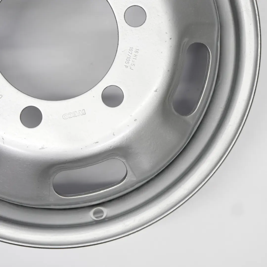 Iveco Daily Rad Stahlfelge 16 Zoll 16H1x5J 107/105 P 115 15486 - SKU 15412 - Teilenummer 15412