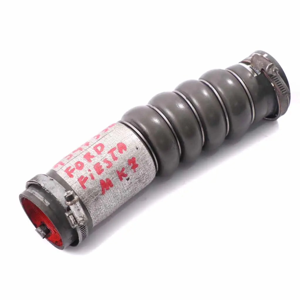 Tubo admisión de aire del intercooler para Ford Fiesta MK7 1.6 TDCI Turbo con número de pieza 1547330 Ford Fiesta MK7 1.6 TDCI Turbo Tubo admisión de aire del intercooler - SKU 1547330 - Número de pieza 1547330