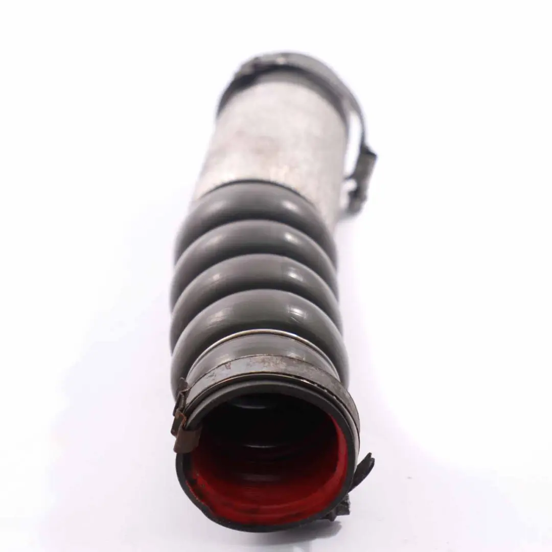 Tuyau d'admission d'air l'intercooler pour Ford Fiesta MK7 1.6 TDCI Turbo à propos du numéro de pièce 1547330 Ford Fiesta MK7 1.6 TDCI Turbo Tuyau d'admission d'air l'intercooler - SKU 1547330 - Numéro de pièce 1547330