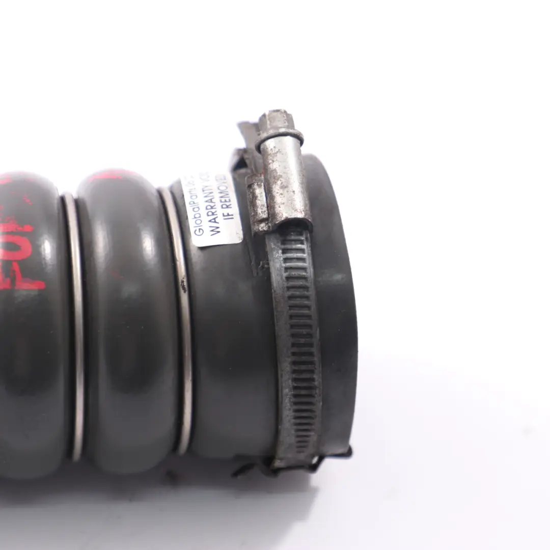 Tubo admisión de aire del intercooler 8V516N650BC para Ford Fiesta MK7 1.6 TDCI Turbo con número de pieza 1547331 Ford Fiesta MK7 1.6 TDCI Turbo Tubo admisión de aire del intercooler 8V516N650BC - SKU 1547331 - Número de pieza 1547331