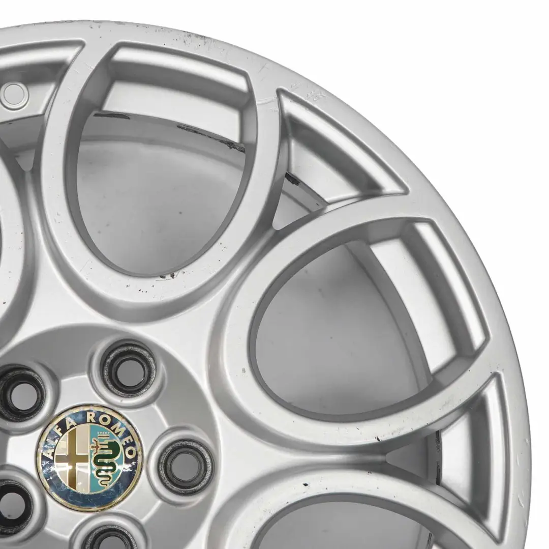 Jante Alliage Argent 18" 8J ET:41 pour Alfa Romeo 159 Brera à propos du numéro de pièce 156071309 Alfa Romeo 159 Brera Jante Alliage Argent 18" 8J ET:41 - SKU 156071309-1 - Numéro de pièce 156071309