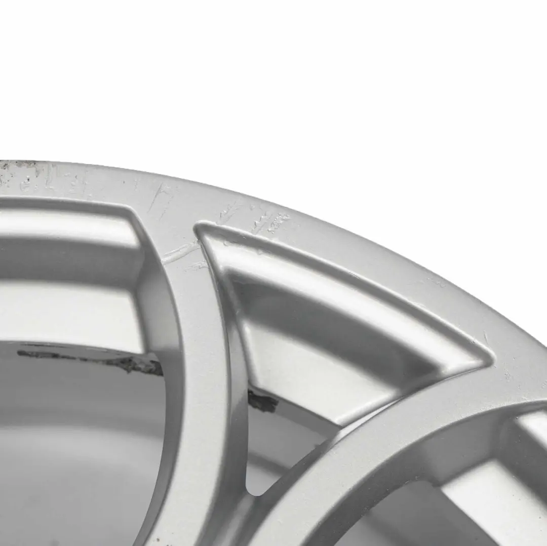 Silberne Leicht metall felge 18" 8J ET:41 für Alfa Romeo 159 Brera mit Teilenummer 156071309 Alfa Romeo 159 Brera Silberne Leicht metall felge 18" 8J ET:41 - SKU 156071309-1 - Teilenummer 156071309