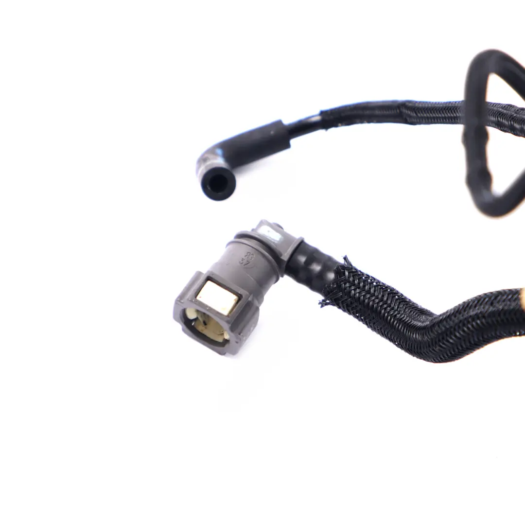 Citroen C4 Peugeot 207 1.6 HDi Diesel Fuel Line Pipe Hose to with Part number 1574T5 Citroen C4 Peugeot 207 1.6 HDi Diesel Fuel Line Pipe Hose - SKU 1574T5 - Part number 1574T5