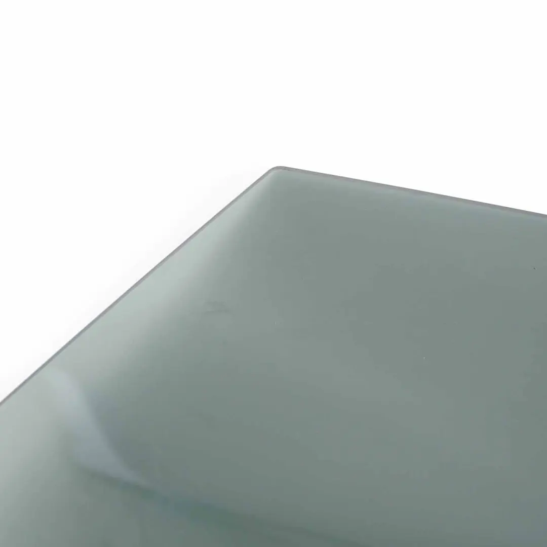 Finestra di vetro porta posteriore destra vetri nero AS3 per Ford Fiesta MK7 con numero di parte 1591459 Ford Fiesta MK7 Finestra di vetro porta posteriore destra vetri nero AS3 - SKU 1591459 - Numero di parte 1591459