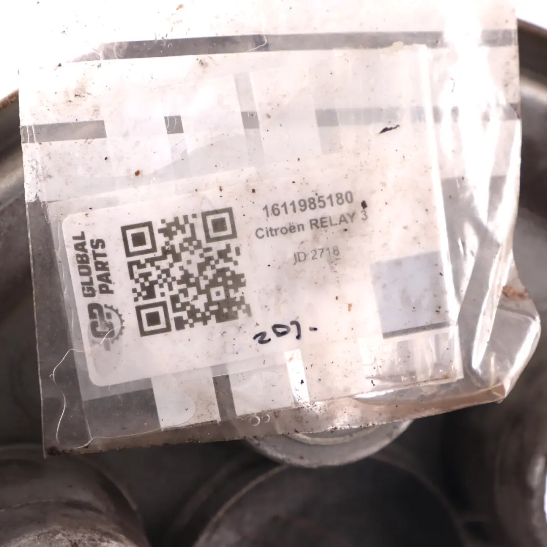 Citroen Relay 3 Wheel Cap 15'' Centre Trim Hub Cover Silver Panel to with Part number 1611985180 Citroen Relay 3 Wheel Cap 15'' Centre Trim Hub Cover Silver Panel - SKU 1611985180 - Part number 1611985180