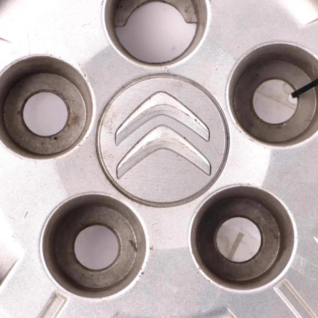 Citroen Relay 3 Wheel Cap 15'' Centre Trim Hub Cover Silver Panel to with Part number 1611985180 Citroen Relay 3 Wheel Cap 15'' Centre Trim Hub Cover Silver Panel - SKU 1611985180 - Part number 1611985180