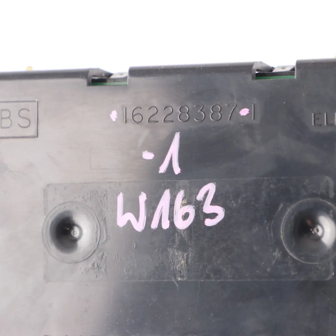 Roof Reading Light Lamp Tow Button to Mercedes W163 with Part number 16228387 Mercedes W163 Roof Reading Light Lamp Tow Button - SKU 16228387-1 - Part number 16228387