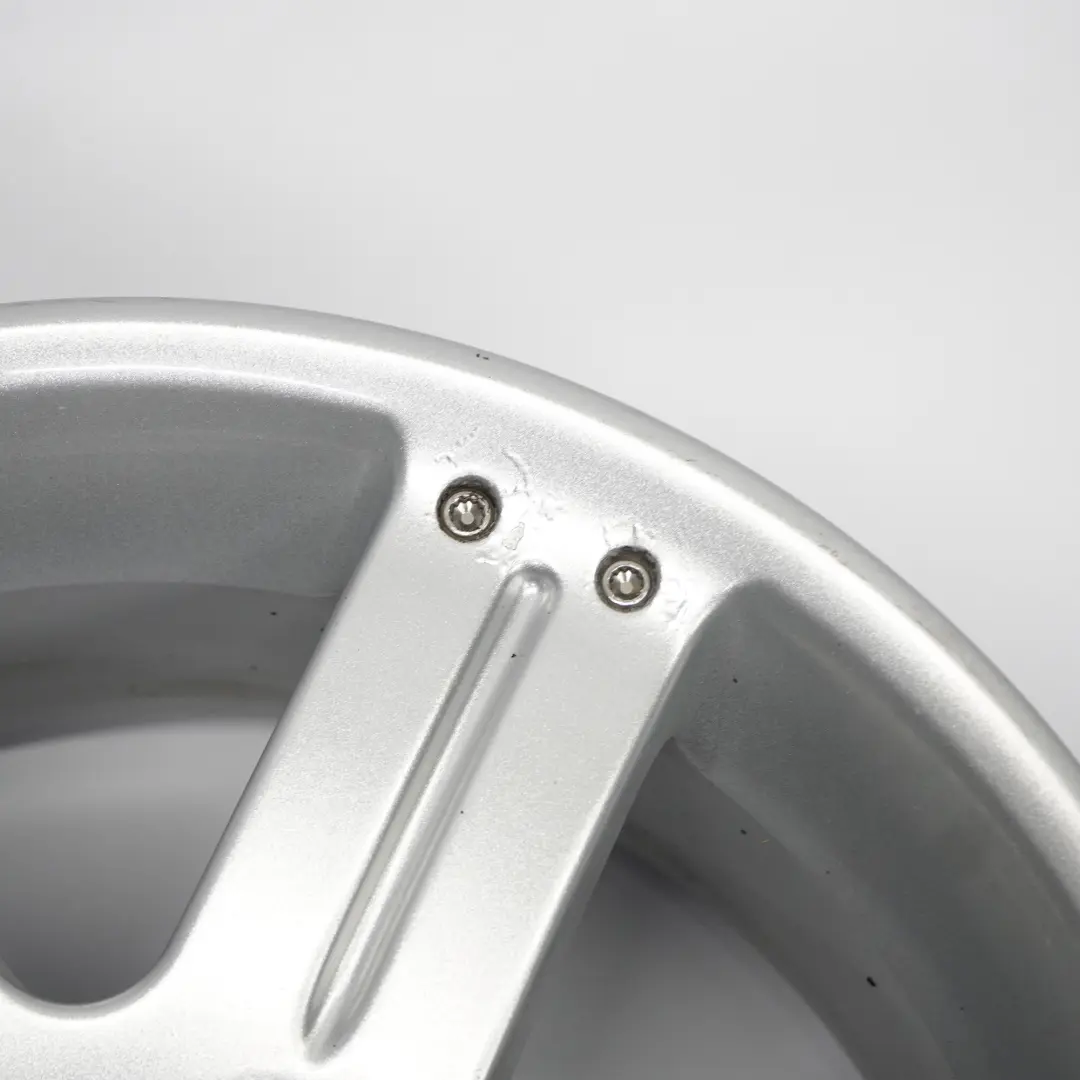 Cerchio in lega argento 18" ET:46 8.5J per Mitsubishi Shogun Pajero con numero di parte 16388546Z2 Mitsubishi Shogun Pajero Cerchio in lega argento 18" ET:46 8.5J - SKU 16388546Z2 - Numero di parte 16388546Z2