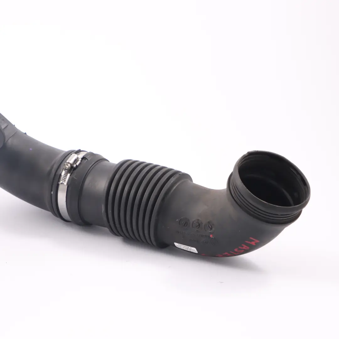 Tubo di aspirazione aria turbo per Renault Master III 2.3 DCI con numero di parte 165763705R Renault Master III 2.3 DCI Tubo di aspirazione aria turbo - SKU 165763705R - Numero di parte 165763705R