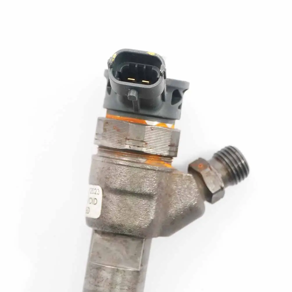 Inyector combustible H8201055367 para Renault Trafic 3 Opel Vivaro B 1.6 DCI Diesel con número de pieza 166105302R Renault Trafic 3 Opel Vivaro B 1.6 DCI Diesel Inyector combustible H8201055367 - SKU 166105302R - Número de pieza 166105302R